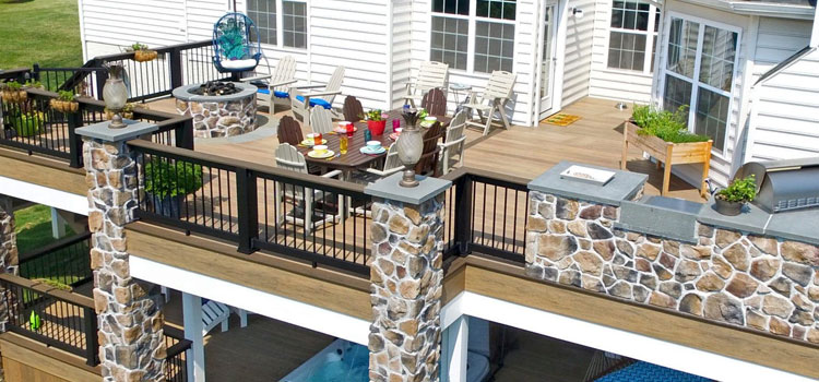 Custom Deck Design Contractors in North Hollywood, CA