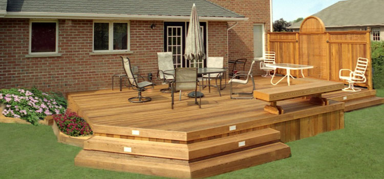 Cedar Composite Decking in North Hollywood, CA