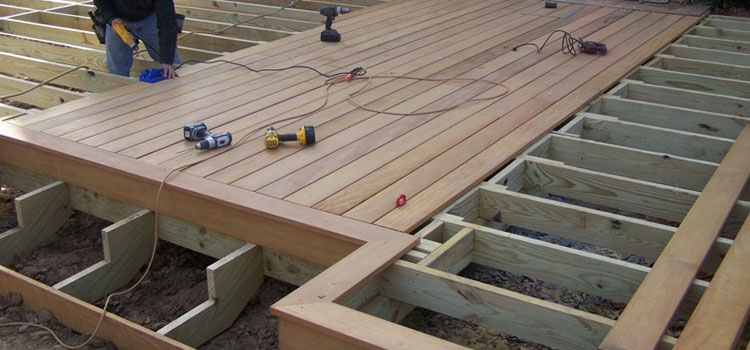 Wood Deck Builders in North Hollywood, CA